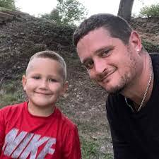 Lane Perkins's Instagram, Twitter & Facebook