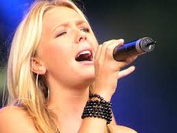 Picking the best online singing lessons that will teach you how to sing and use your voice can be tough. Singing Lessons Free Online Home Facebook