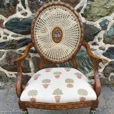 Paille de seigle, raphia, rotin, mais aussi toron pour vos assises de chaises en. Cannage Rempaillage Atelier L Estampille Home Facebook
