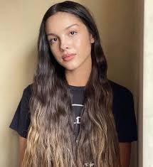 Singing superstar olivia rodrigo is celebrating her fourth week at number one in the uk singles charts. Clayton Hawkins On Instagram In 2021 Long Hair Styles Olivia Beauty