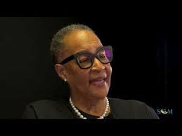 Mimi Stevens's Instagram, Twitter & Facebook