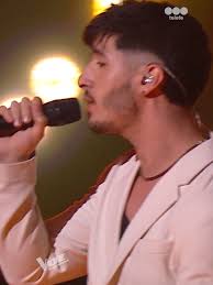 Thomas Dantas brilló con “Rayando el sol” y reafirmó su lugar en el  certamen 🎤 🎙 #LaVozArgentina con Nico Occhiato 📺 También en HBO MAX