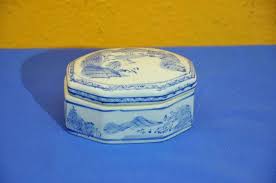 Porzellan mit blauem muster gebraucht. Vintage China Porzellan Deckeldose Gebraucht Kaufen Bei Kusera