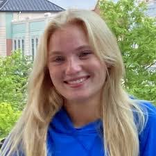 Lily Tanner's Instagram, Twitter & Facebook