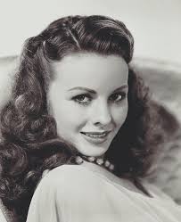 She was a star who won the hearts of the public. She is loved by everyone,  and you can't imagine who she is! Find out in the article below! ‏👇👇👇👇 