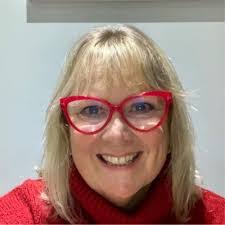 Karen Rooker's Instagram, Twitter & Facebook