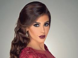 اختيرت ياسمين صبري ضمن أجمل 100 وجه في العالم لعام 2017، وتعد هي الفنانة المصرية الوحيدة في هذه القائمة. Ù‡Ù„ Ø´ÙˆÙ‡Øª Ø¹Ù…Ù„ÙŠØ§Øª Ø§Ù„ØªØ¬Ù…ÙŠÙ„ ÙˆØ¬Ù‡ ÙŠØ§Ø³Ù…ÙŠÙ† ØµØ¨Ø±ÙŠ Ø¨Ø¹Ø¯ Ø£ÙˆÙ„Ù‰ Ø¨Ø·ÙˆÙ„Ø§ØªÙ‡Ø§ Ø§Ù„Ø¯Ø±Ø§Ù…ÙŠØ© Ù…Ø¬Ù„Ø© Ø§Ù„Ø¬Ù…ÙŠÙ„Ø©