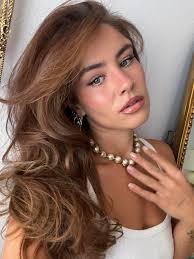 Be honest, whats the first thing you notice 😍