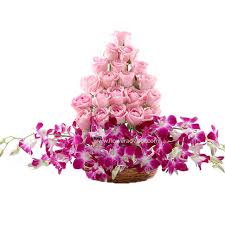 Inqcmy artificial hanging flowers in basket for patio lawn garden decor,12 inch coconut lining hanging baskets with artificial daisy flowers for the decoration of outdoors and indoors (red and white) 75 $32 99 Cane Basket Arrangement Congratulations Flowers Basket India
