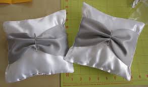 Start by making a little fabric sandwich of both pieces of burlap with the lace in between. Elegant Ring Pillow 12 Steps With Pictures Instructables