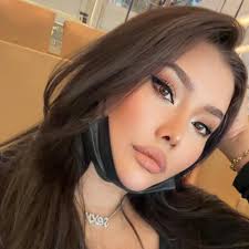 Irene Albert (@babydollxcia) • Threads, Say more