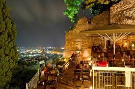 Βρες τους ταχυδρομικούς κώδικες (τκ) των άνω πετραλώνων αθήνα μέσα από το απόλυτο εργαλείο εύρεσης ταχυδρομικού κώδικα! Yperoxh 8ea Oloy Toy Kolpoy Ths Kyparissias Me To Kastro Apo Panw Mas Kritikes Gia Af Ypshloy Kafe Mpar Kyparissia Ellada Tripadvisor