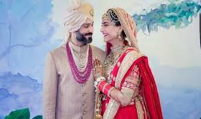 Sonam Kapoor S Wedding Ring Costs Rs 90 Lakh Mangalsutra Has Her And Anand Ahuja S Star Signs India Com With one news of their wedding unfolding each day, we can't wait for may 8 to come soon!