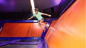 Annalena baerbock & trampolin.baerbock trampolinbaerbock trampolinebaerbock trampolinspringenannalena baerbock trampolinanna lena baerbock trampolinbärbock t. Trampolinspring Stern De