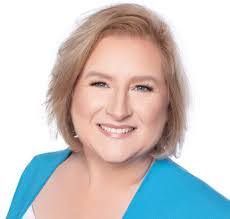 Lisa Reid's Instagram, Twitter & Facebook