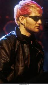 Who would you choose as the singer of your band among Chris Cornell, Aaron  Lewis, Scott Weiland, Kurt Cobain, and Layne Staley?