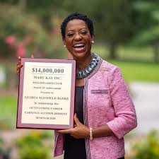 🥰🥰Mary Kay is so much more then Lipstick 💄 Harvard University graduate,  Gloria Mayfield Banks never thought she was going to build an empire in  Mary Kay. ′′ My family didn't understand