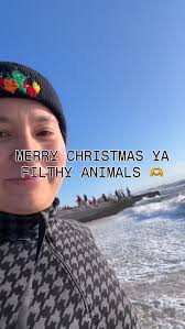 HOPE EVERYONE IS HAVING A LOVELY DAY 🎄❤️, Don’t let the sun fool you, it  was 1degree down in Hove this morning 🌊 🥶 🩵 what a blessed life 🙏 , Big  love to you and yours ✌️ 😘 💋