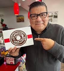 Lawrence Shipley's Instagram, Twitter & Facebook