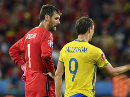 Kim källström was born on august 24, 1982 in sandviken, gävleborgs län, sweden. Kim Kallstrom I Ny Huvudroll I En Podd Idrottens Affarer