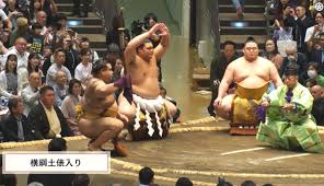 土俵入りでファンの注目を集めた“小さな”異変 | ABEMA - スポーツブル