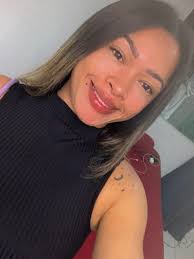 Emily Sandra |Nail designer