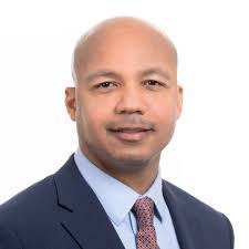 Eric Henry's Instagram, Twitter & Facebook