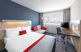 This hotel is 3.5 mi (5.6 km) from international congress center munich and 4.4 mi (7.1 km) from riem arcaden shopping center. Holiday Inn Express Munich Messe In Feldkirchen Hotel De