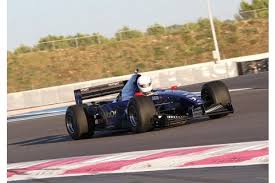 Nu renault terug is in het circus der formule 1 en de fransen met esteban ocon eindelijk weer een talentvolle coureur hebben verdienen ze weer een kans. Zelf Rijden In Een F1 Bolide Of Meerijden In Een Duozitter Grand Prix Travel