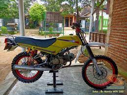 Kreatifitas tanpa batas, kawinan cb100 dan cbr150. Foto Foto Modifikasi Motor Honda Win Jadi Motor Trail Setia1heri Com