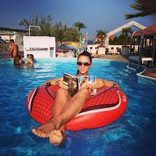 ▫owner of @sassyandclassybycsm ▫.csilla megyeri. Csilla Megyeri S Feet Wikifeet
