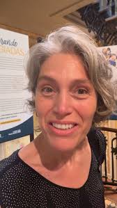 A intoxicação por metanol em bebidas adulteradas pode demorar até 24 horas  para manifestar sintomas, o que dificulta a associação com o consumo,  alerta o chefe da UTI do Hospital Moinhos de