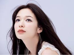 今年の春は脱 黒アイライナー 優しげなのに目力しっかりを叶える 透けアイライン 美的 com 森えりか アイライナー ヘアメイクアップアーティスト