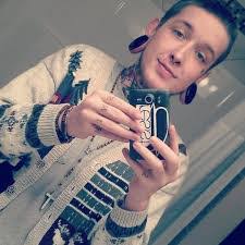 Seth Tracy's Instagram, Twitter & Facebook