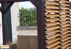 Pergola Ombra Avec Lames Orientables Cote Et Toit En Bois Pergola Bioclimatique Pergola Rustique Pergola