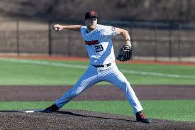 Niedzwiedz, Stallcup Homer in Finale Loss for Cougars