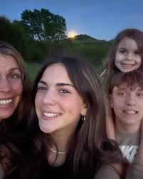 Amalia Grace's Instagram, Twitter & Facebook