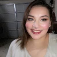 Sommer Ross's Instagram, Twitter & Facebook