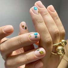 Lo mejor de las uñas acrílicas es que puedes dejar volar tu imaginación para realizar cualquier diseño que quieras. Unas De Otono Las Manicuras Y Colores De Tendencia