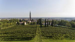 Incidente a col san martino, 41enne incastrato nell'auto Qdpnews Pieve Di Soligo Media News Company News Media Website Facebook