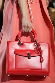 Những chiếc túi sang trọng của Christian Dior | Báo Dân trí