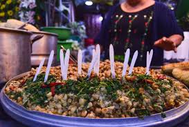 Mercado jamaica is one of mexico city's traditional public markets where various vendors sell their wares in an established location. Mucho Mas Que Flores Ven A Comer Al Mercado De Jamaica