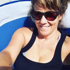 When Summer really Comes.. I feel Lazy, I don't do anything that I planned  to do before. I stay indoors, drink enough water... stay away from the heat  and UV rays...It must