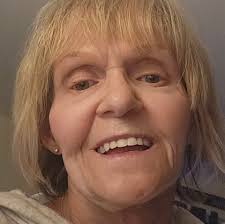 Are there any warm indoor pools in Papillion with good open swim hours?