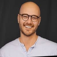 Daniel Blaho's Instagram, Twitter & Facebook