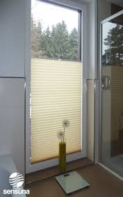Sensuna Plissee An Einer Badezimmer Balkontur Kundenfoto Sensuna Pleated Blind On A Balcony Door In The B Badezimmer Ohne Fenster Fenster Plissee Plissee