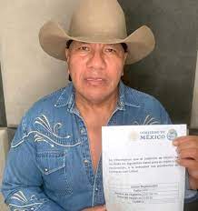 Lupe Esparza invita a que se registren para la vacuna contra COVID. -  OriStereo