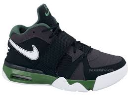 Paul pierce of the boston celtics returns to the court after being taken off in a wheelchair in the third quarter of game 1 of the 2008 nba finals against the los angeles lakers on. Nike Air Legacy 2 Gs Paul Pierce Signature Holiday 2010 Colorways Sneakernews Com Paul Pierce Shoes Nike Air Nike