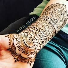 What An Incredible Blessing This Little Henna Leaf Is Because Of This Simple Plant I Have Made Friendships And A Living All Over The Henna Henna Patterns Mehndi Designs