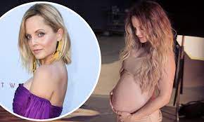 It played at the 2003 sundance film festival. Mena Suvari Opens Up About Surreal Experience Of Her First Pregnancy At 41 As Due Date Nears Daily Mail Online